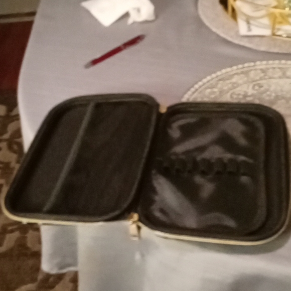 2 travel cases black& white polkadot - Picture 6 of 10